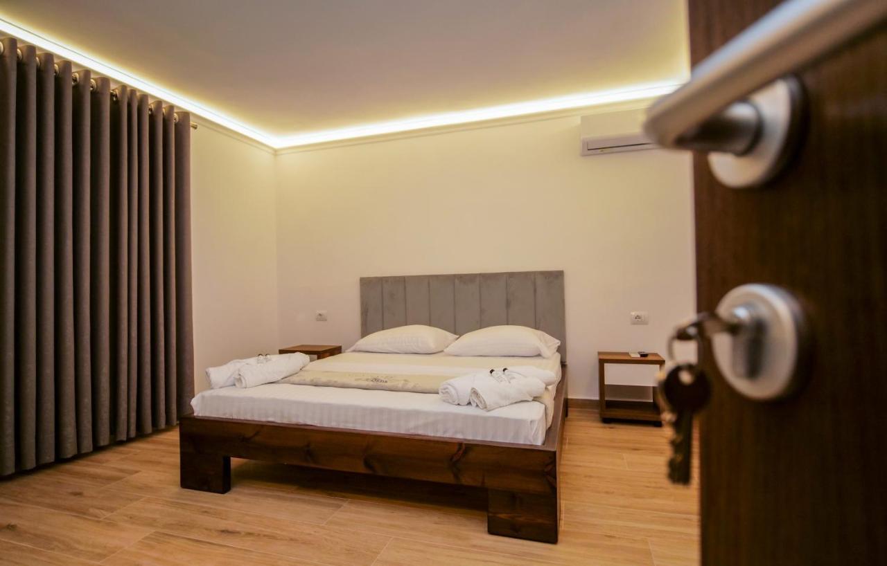 Vila Fatos Qama Berat Exterior foto