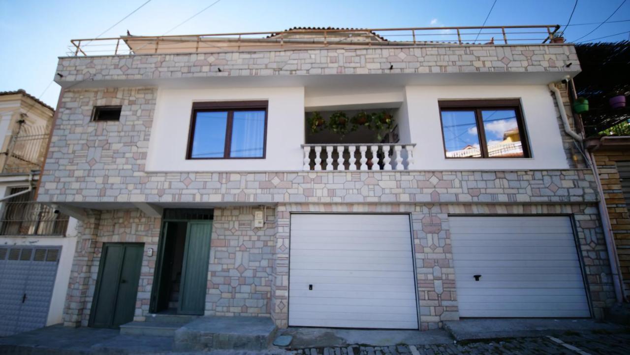 Vila Fatos Qama Berat Exterior foto