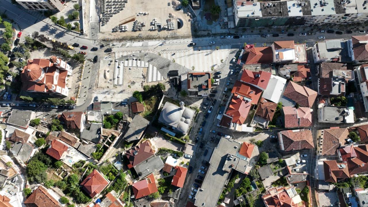 Vila Fatos Qama Berat Exterior foto